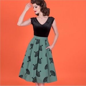 Nearly New Tatyana Green Fan Skirt